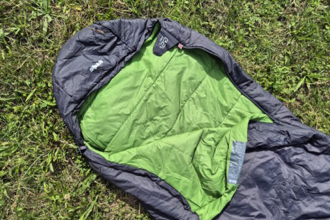 Alpkit Ultra 120 Kunstfaser-Schlafsack im Test