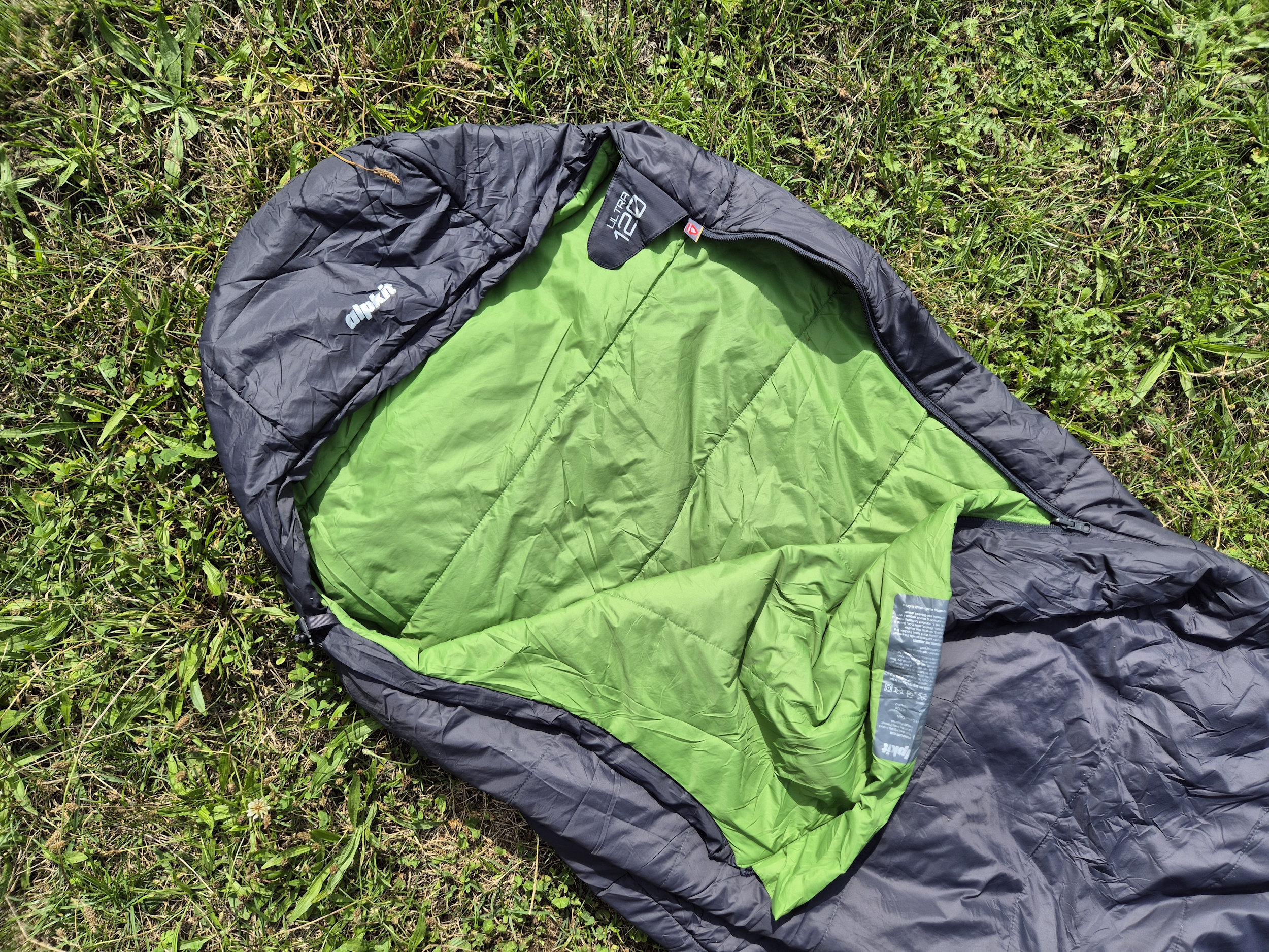 Alpkit Ultra 120 Kunstfaser-Schlafsack im Test