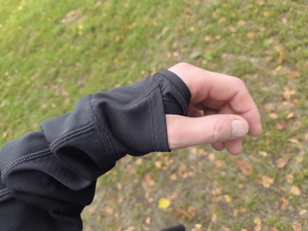 Daumenschlaufen des Arcteryx Delta Hybrid Hoody