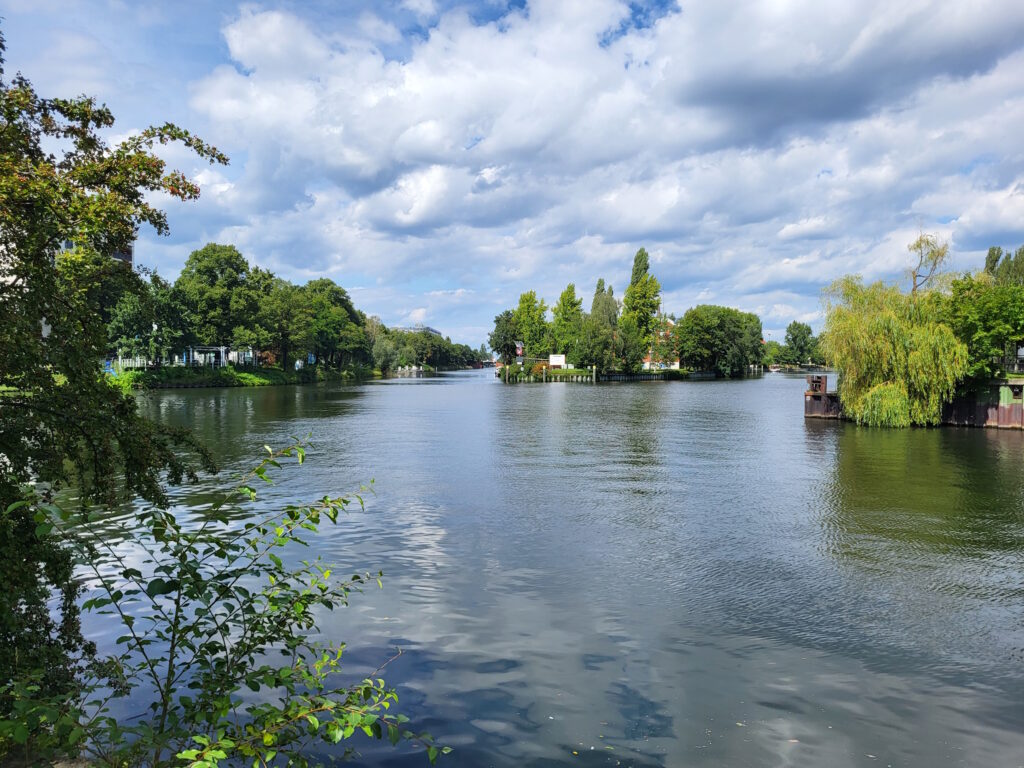 Berliner-Spree-Wanderung: Mündung von Landwehrkanal und Charlottenburger Verbindungskanal