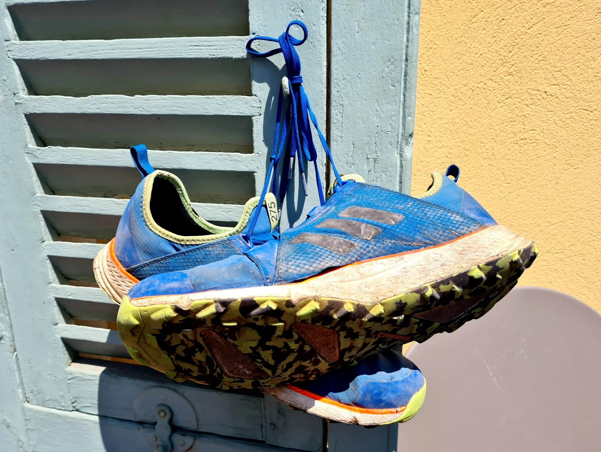 Dieses Paar Schuhe habe ich bei meiner ersten Fernwanderung wortwörtlich durchgelaufen