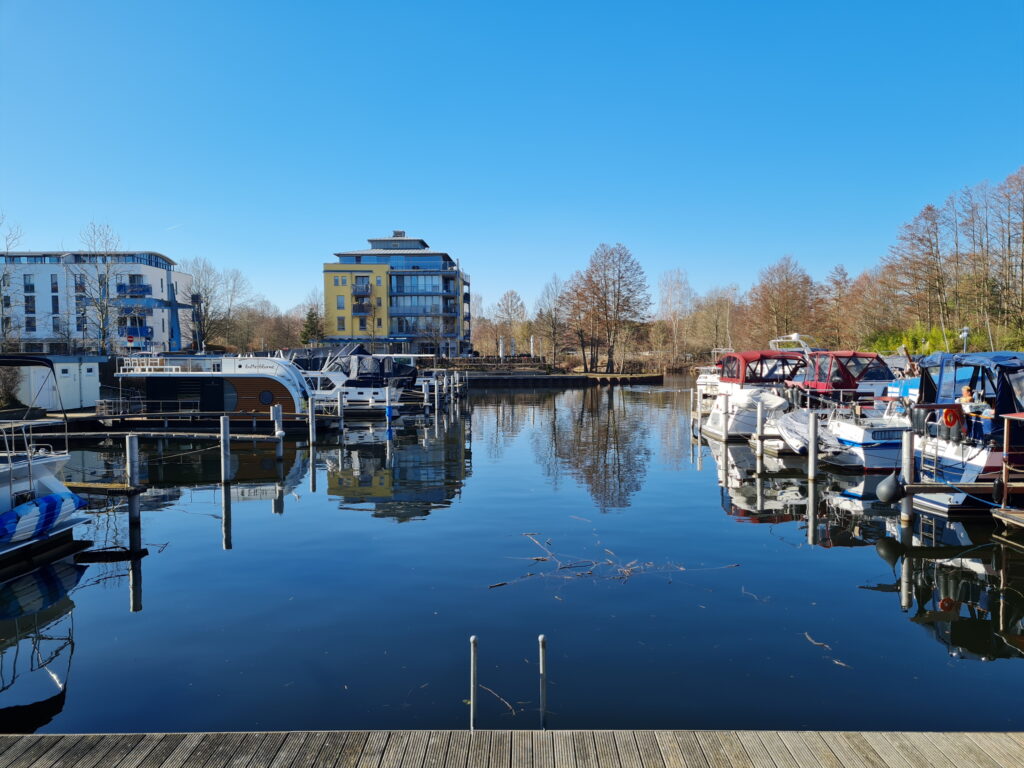 Havelkanal-Wanderung: Yachthafen Nieder Neuendorf