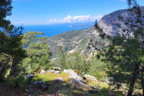 Lykischer Weg Teil 1: Blick zurück über Eren Dağı-Flanke und Lykische Küste © gipfelwelt.net