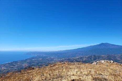 Blick vom Monte Veneretta auf den Ätna