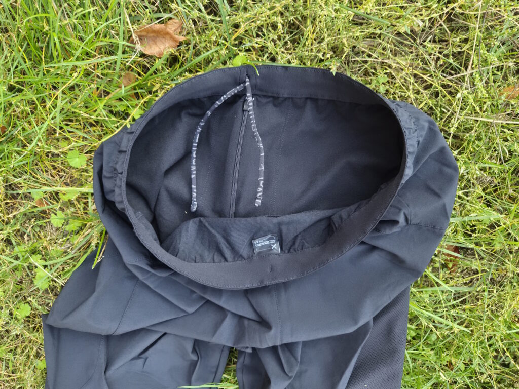 Octa- und Polyester-Innenfutter der Montura Ritmo Light Pants