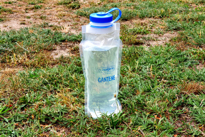Volle Nalgene Cantene Faltflasche mit gutem Stand