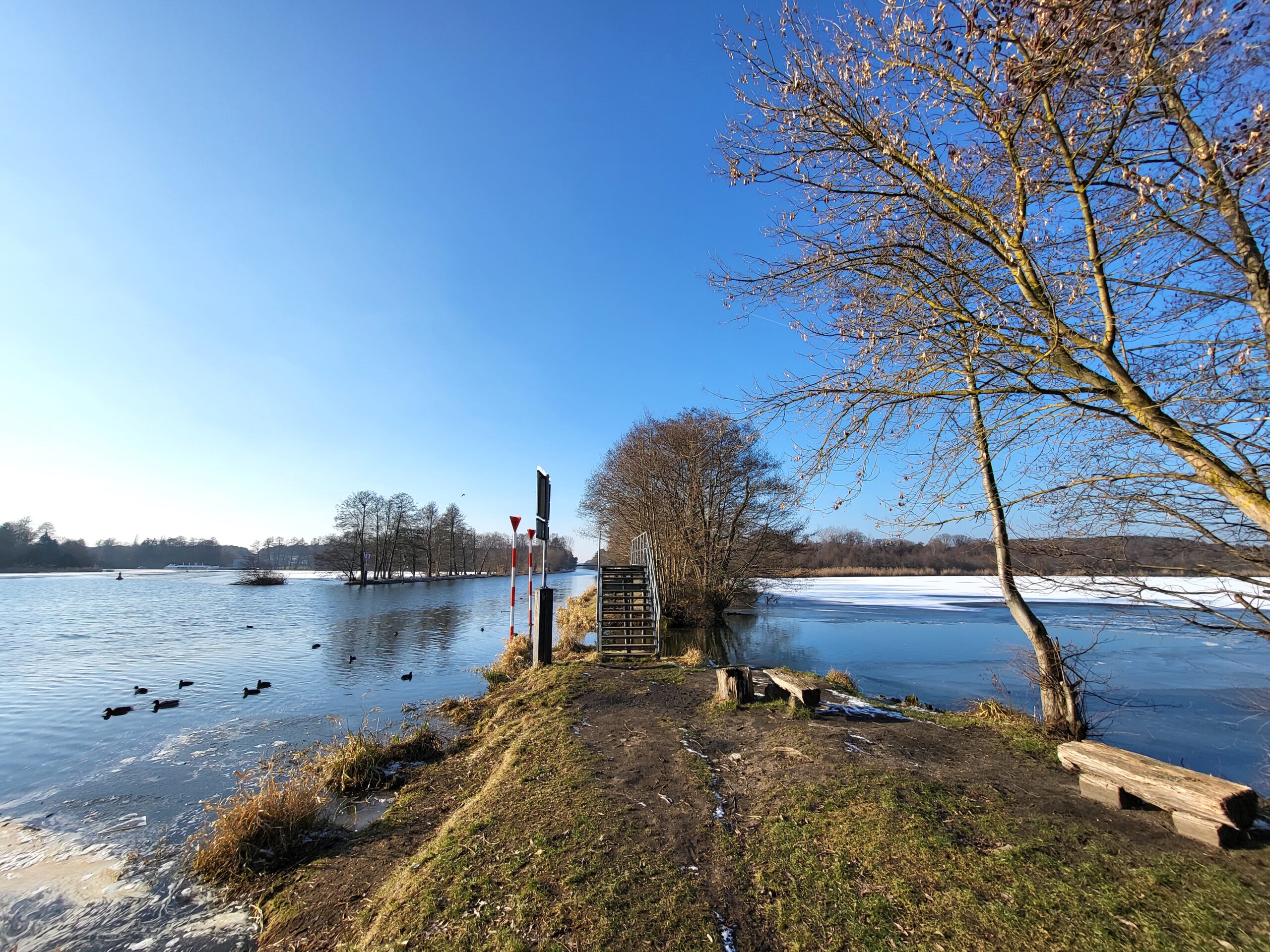 Oder-Spree-Kanal-Wanderung: Damm auf den Schmöckwitzer Werder
