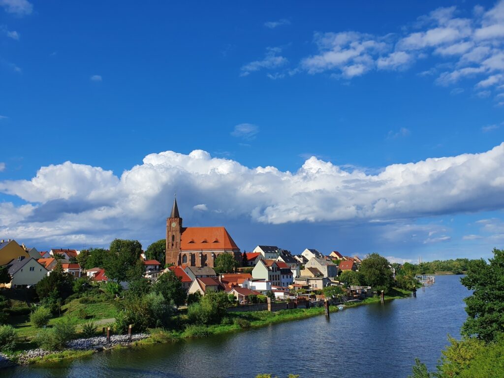 Auf dem Oder-Neiße-Radweg in Fürstenberg, dem idyllischen Teil von Eisenhüttenstadt