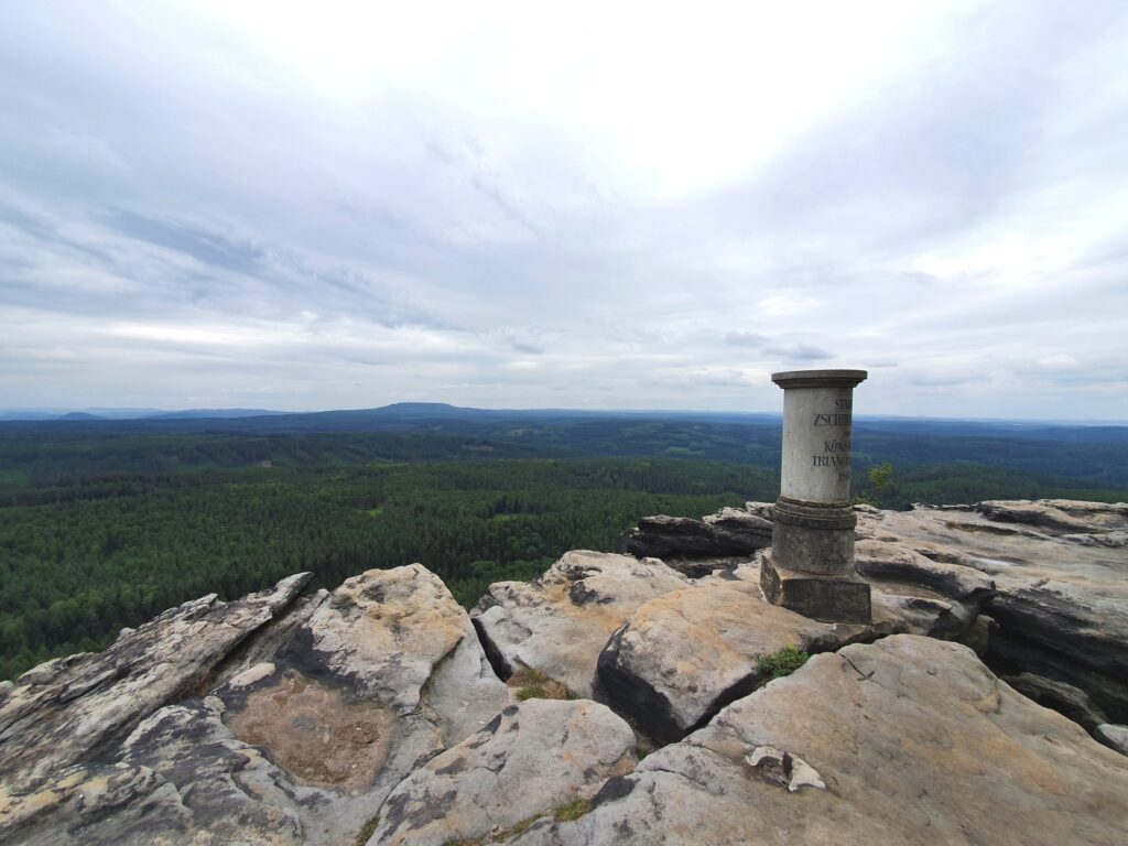 Blick vom Großen Zschirnstein zum Hohen Schneeberg