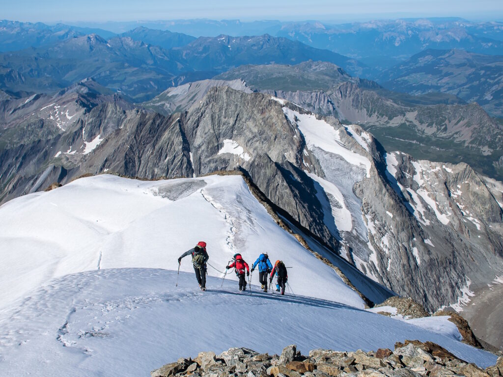 Schwierigkeitsgrad beim Bergwandern T6: Schwierige alpine Wanderung, weglos und technische Hilfsmittel oft erforderlich