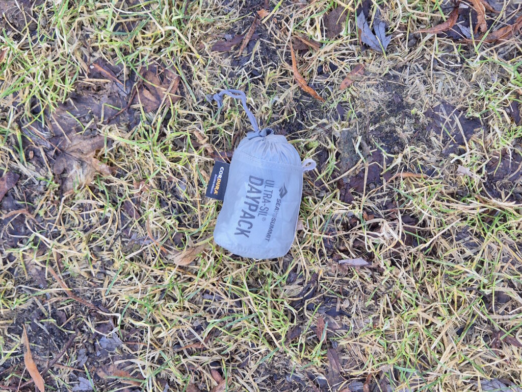 Sea to Summit Ultra-Sil Daypack im fest vernähten Packsack