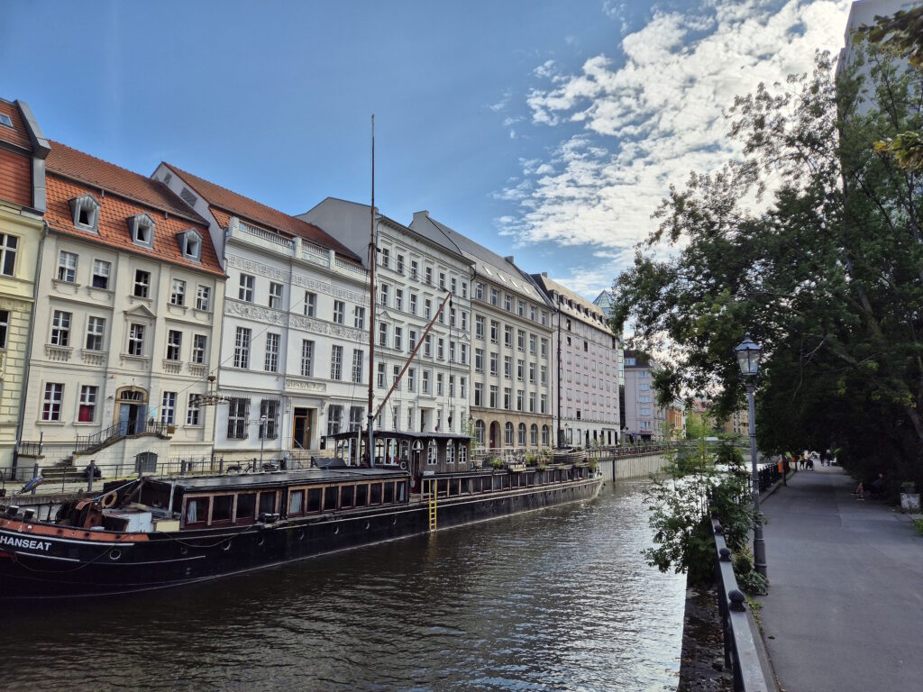 Spreekanal-Spaziergang: Märkisches Ufer