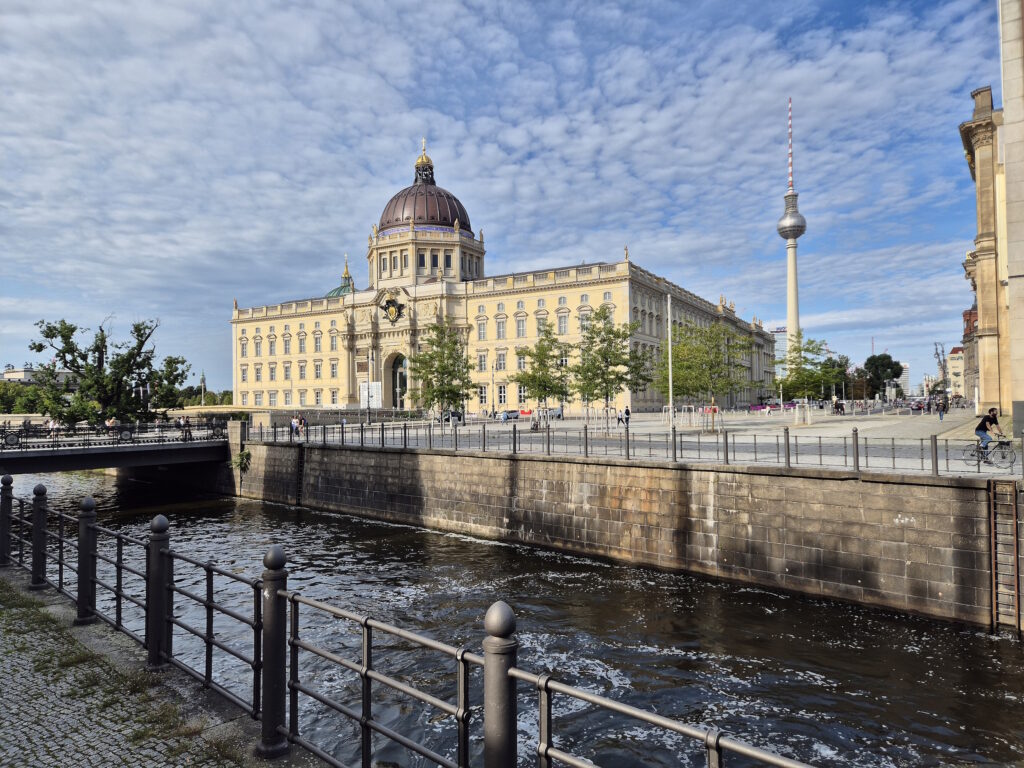 Spreekanal-Spaziergang: Berliner Schloss
