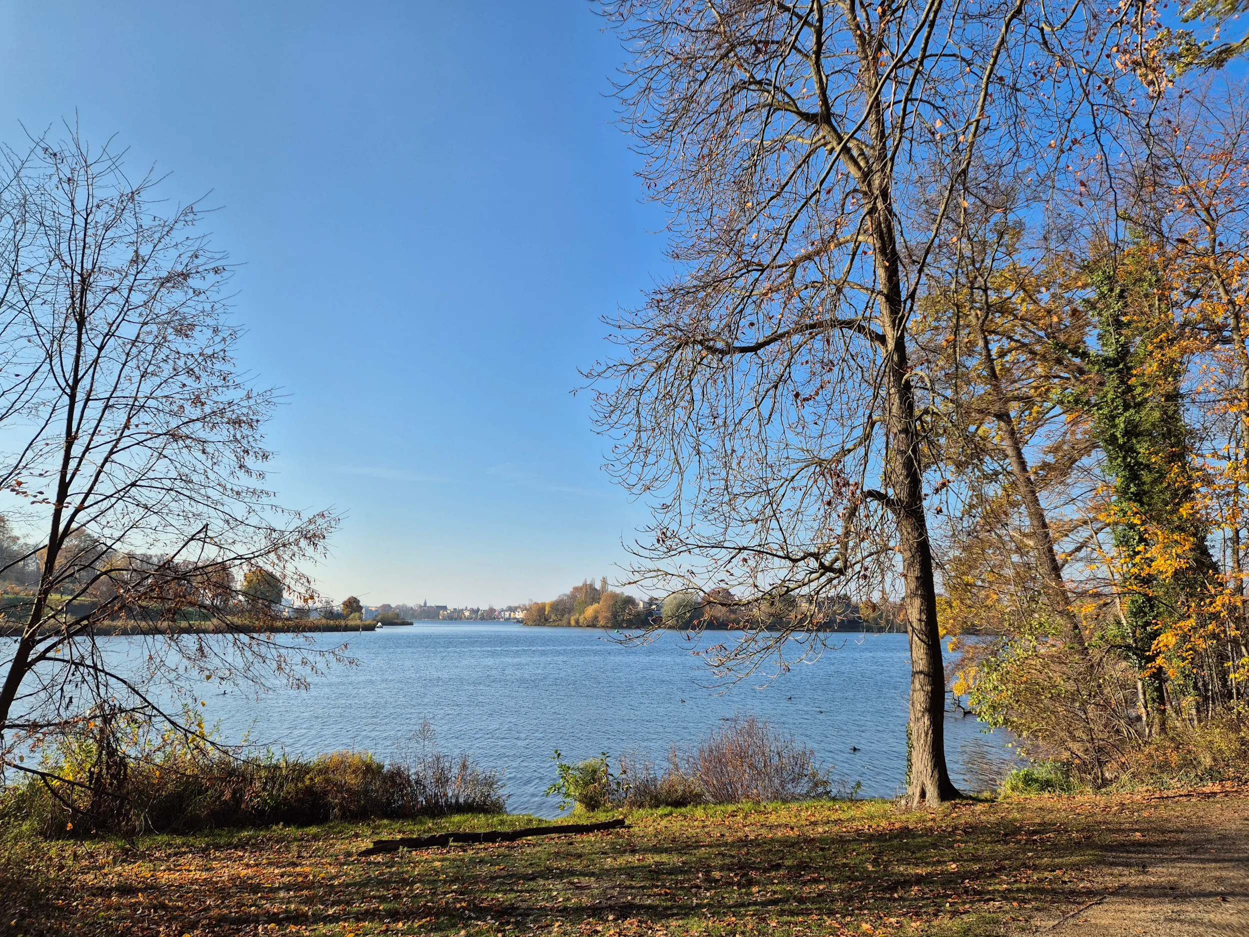 Wannsee-Insel-Wanderung: Glienicker See